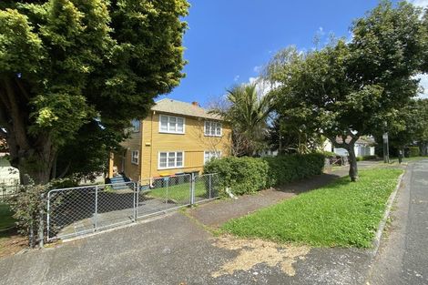 Photo of property in 32 Paihia Road, Onehunga, Auckland, 1061