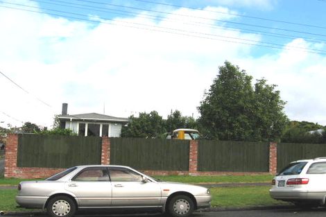 Photo of property in 28 Ribblesdale Road, Henderson, Auckland, 0612