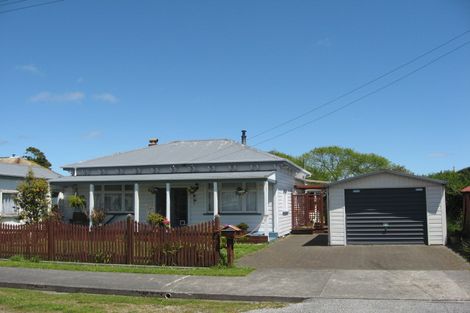 Photo of property in 28 Romilly Street, Westport, 7825