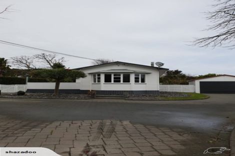 Photo of property in 25 Taupaki Road, Taupaki, Henderson, 0782