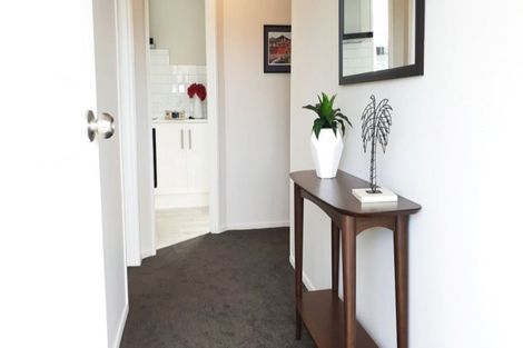 Photo of property in 8 Blake Road, Mangere East, Auckland, 2024