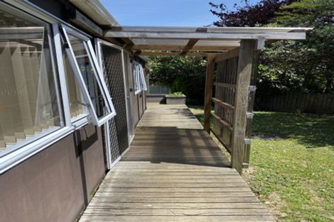 Photo of property in 57 View Road, Henderson, Auckland, 0612