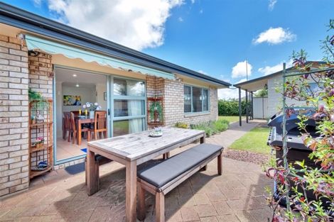 Photo of property in 11 Checkerberry Court, Henderson, Auckland, 0612