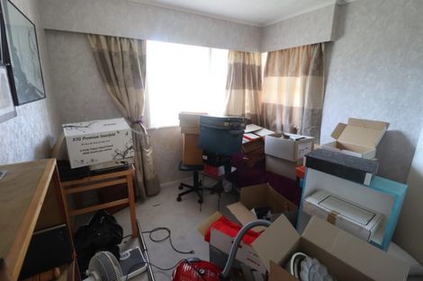 Photo of property in 1 Ngatoa Place, Glenfield, Auckland, 0629