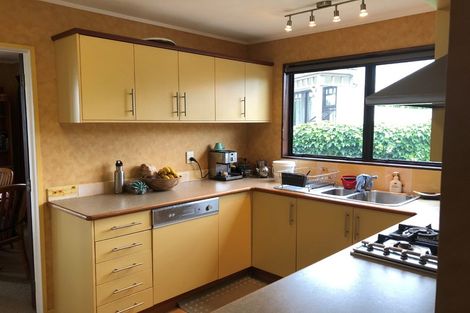 Photo of property in 23 Tobin Place, Richmond Heights, Taupo, 3330