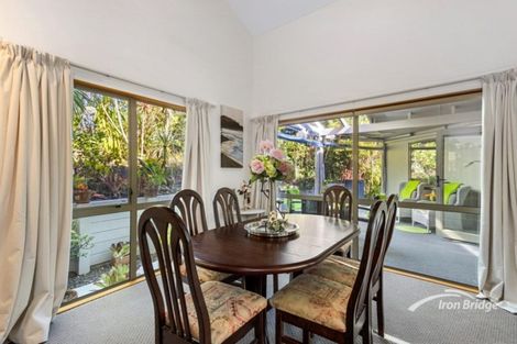 Photo of property in 18 Oakford Park Crescent, Greenhithe, Auckland, 0632