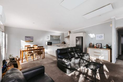 Photo of property in 6 Tory Way, Omokoroa, 3114