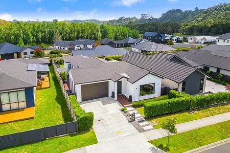 Photo of property in 54 Fruitlands Road, Kumeu, 0810
