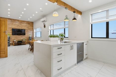 Photo of property in 24 Lees Street, Dunedin Central, Dunedin, 9016