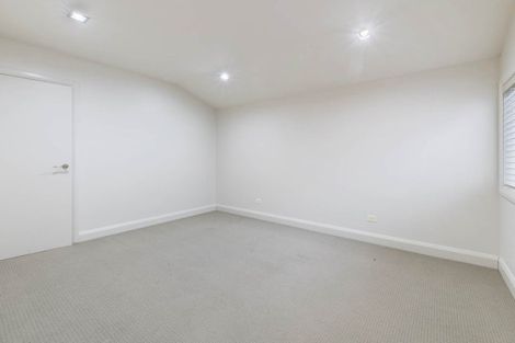 Photo of property in 21 William Bryan Drive, Half Moon Bay, Auckland, 2012