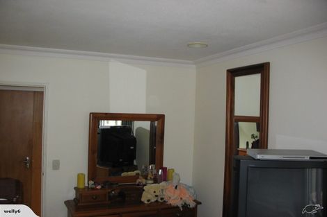 Photo of property in 10 Taka Grove, Normandale, Lower Hutt, 5010