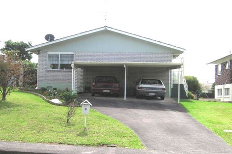 Photo of property in 1/6 Pakira Avenue, Glendene, Auckland, 0602
