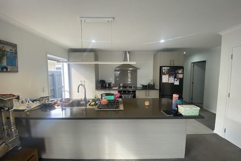 Photo of property in 35 Kapowai Boulevard, Takanini, 2112