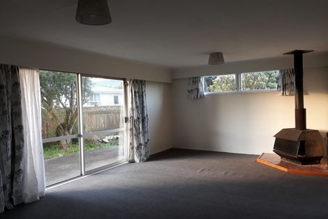 Photo of property in 9 Hardie Grove, Featherston, 5710