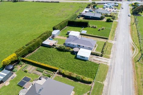 Photo of property in 16 Tokanui Haldane Road, Tokanui, 9884