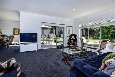 Photo of property in 16 Chettle Court, New Lynn, Auckland, 0600