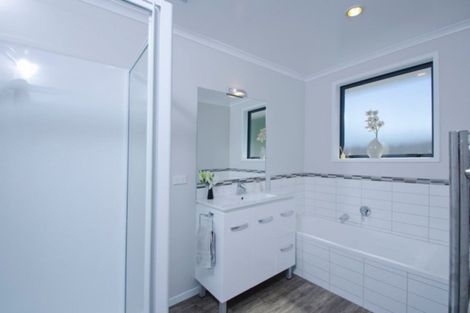 Photo of property in 15 Coprosma Close, Papamoa Beach, Papamoa, 3118