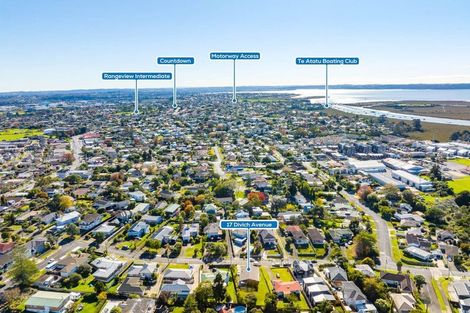 Photo of property in 17 Divich Avenue, Te Atatu South, Auckland, 0610