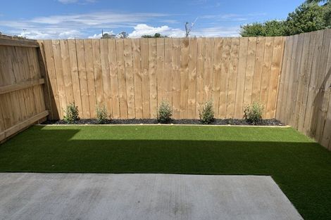 Photo of property in 20 Clay Works Lane, New Lynn, 0600