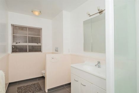 Photo of property in 95-97 Percy Dyett Drive, Karori, Wellington, 6012