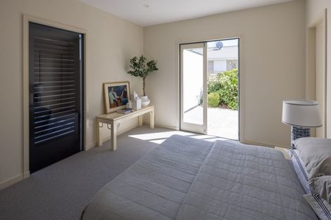 Photo of property in 2 Garden Road, Merivale, Christchurch, 8014