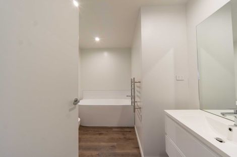 Photo of property in 64 Jacks Landing Drive, Hamilton Lake, Hamilton, 3204