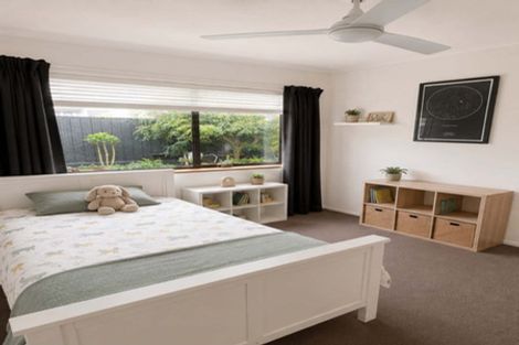 Photo of property in 1/9 Basilton Close, Bucklands Beach, Auckland, 2012