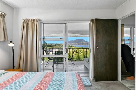 Photo of property in 7 Dorothy Drive, Acacia Bay, Taupo, 3330