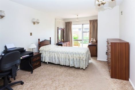 Photo of property in 2/15a Edgeware Road, St Albans, Christchurch, 8014