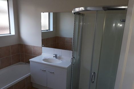 Photo of property in 8 Frederick Reece Drive, The Gardens, Auckland, 2105