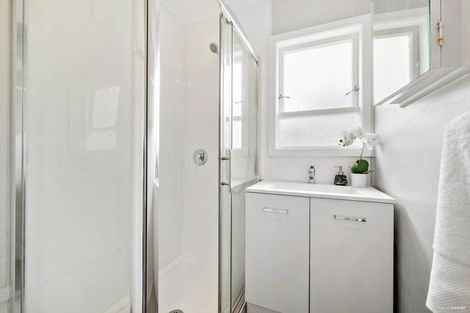 Photo of property in 10 Kaikoura Street, Henderson, Auckland, 0612