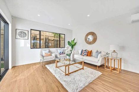 Photo of property in 29c Rotoiti Avenue, Pakuranga Heights, Auckland, 2010