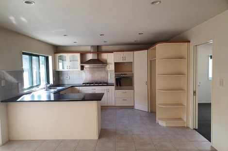 Photo of property in 3 Boeing Place, Goodwood Heights, Auckland, 2105