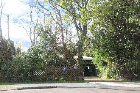 Photo of property in 17 Haumia Street, Paekakariki, 5034