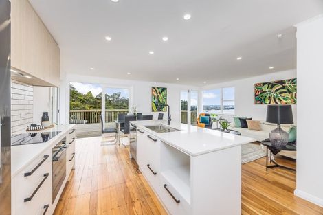 Photo of property in 2a Hoskins Avenue, Hillsborough, Auckland, 1042