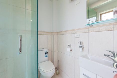 Photo of property in 3 Serrita Avenue, Sunnyhills, Auckland, 2010