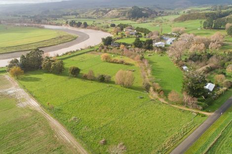 Photo of property in 32 Staces Road, Aokautere, Palmerston North, 4471