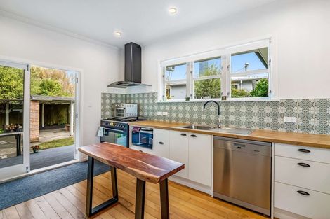 Photo of property in 81 Purnell Street, College Estate, Whanganui, 4500