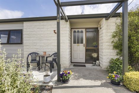 Photo of property in 16 Dunsinane Place, Marton, 4710