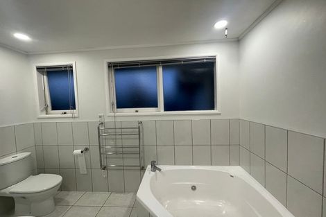 Photo of property in 10 Yeoman Place, Howick, Auckland, 2014