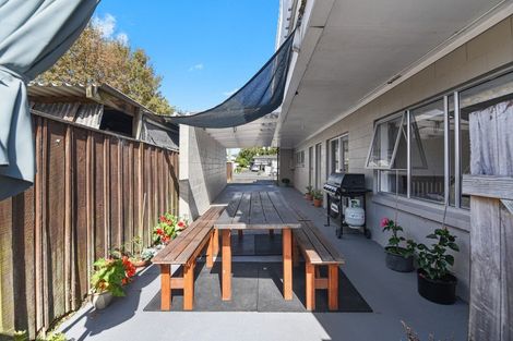 Photo of property in 4 Sandleigh Road, Hamilton Lake, Hamilton, 3204