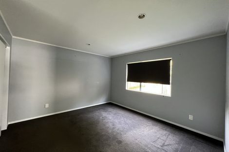 Photo of property in 5 Universal Drive, Henderson, Auckland, 0610