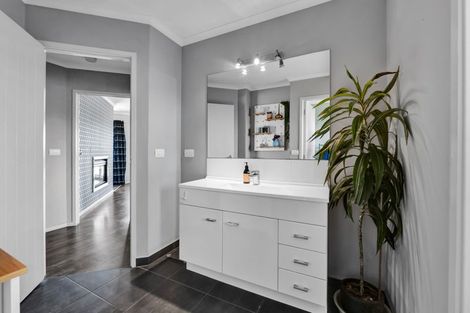 Photo of property in 313 Egmont Road, Hillsborough, New Plymouth, 4372