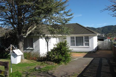 Photo of property in 32 Castlerea Street, Wainuiomata, Lower Hutt, 5014