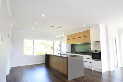 Photo of property in 50 Headland Drive, Long Bay, Auckland, 0630