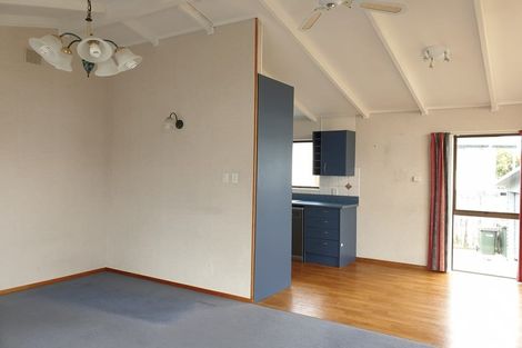 Photo of property in 115 Sykes Road, Weymouth, Auckland, 2103