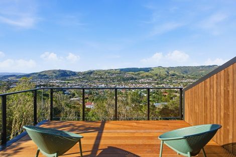 Photo of property in 27 Westhaven Drive, Tawa, Wellington, 5028