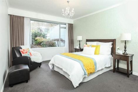 Photo of property in 132 Mountain Road, Henderson Valley, Auckland, 0612