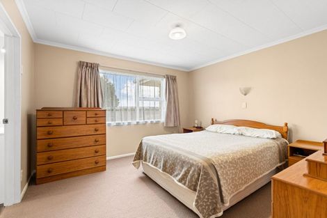 Photo of property in 62 Kawiu Road, Levin, 5510