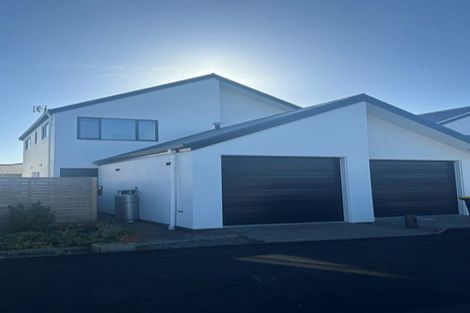 Photo of property in 4/20 Ballinger Place, Carterton, 5713